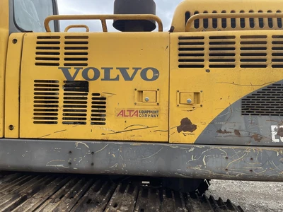 Used 2006 VOLVO EC330B LC Excavators Michigan US | Miedema Asset Management Group #1404052