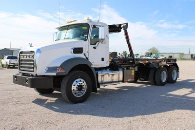 New | in-Stock 2025 MACK GRANITE 64BR Rolloff Trucks Texas US | Roll Off Truck World #1491919