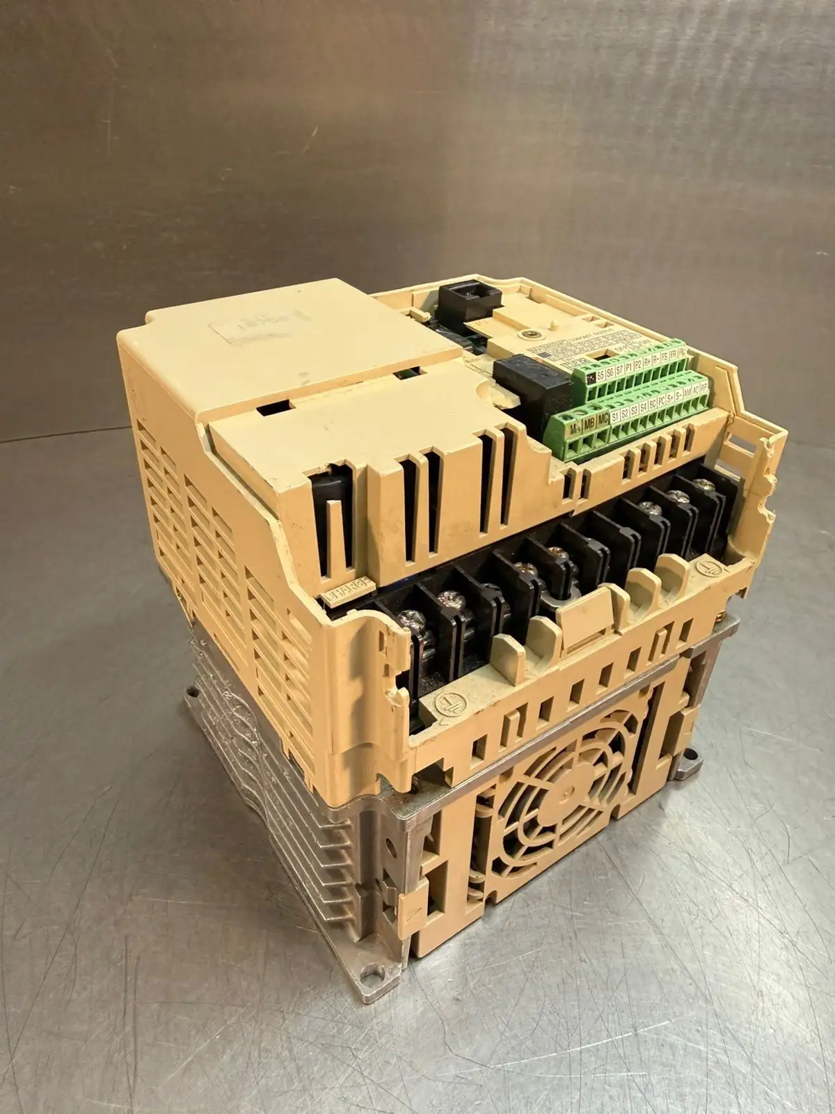 Magnetek MVB009 Ac Drive 5HP 400V 3PH (4.6.1)