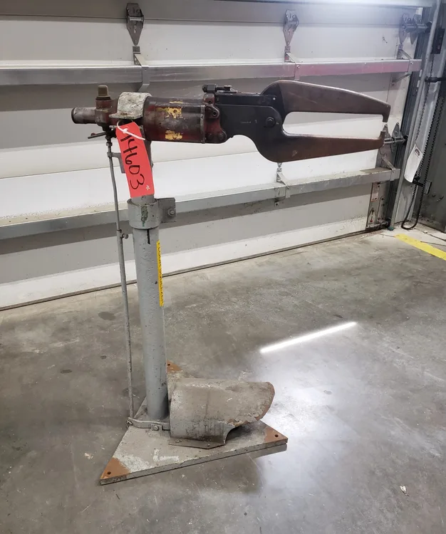 Used CHICAGO _UNKNOWN_ Riveters Michigan US | Vander Ziel Machinery Sales #482802