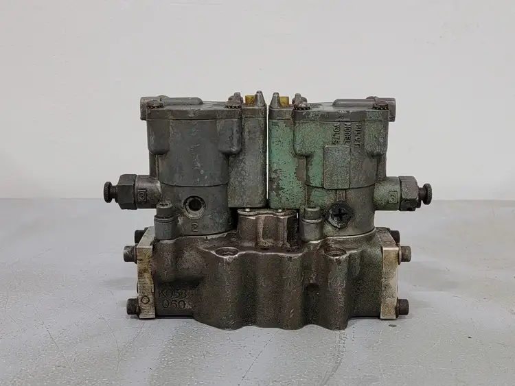 Used SCHRADER BELLOWS L515-39-102 Valves/Fittings British Columbia CA | Lenmark #257627