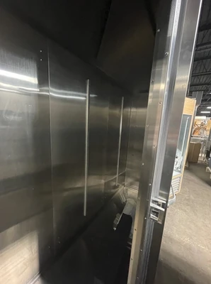 72-0347 Traulsen RRI332HUT-FHS 101” Self Contained Roll In Cooler Refrigerator