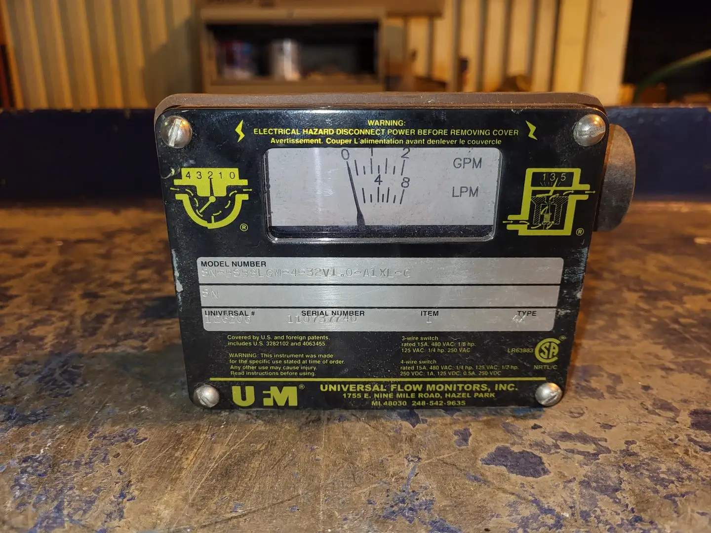 USED UNIVERSAL FLOW MONITORS SN-BSB8LGM-4-32V1.0-A1XL-C