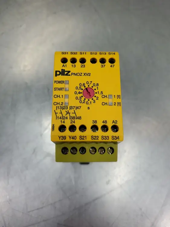 Used Pilz PNOZ XV2 3/24VDC 2n/o 2n/ot Safety Relay, 8A Relays & Switches | Palmetto Automation #1155788
