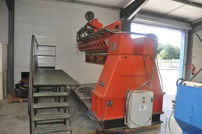 USED HOBART - KEMPPI WELDINGDERRICK 3300 MM