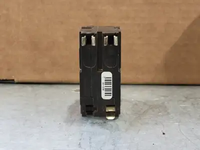 USED SQUARE D QO230