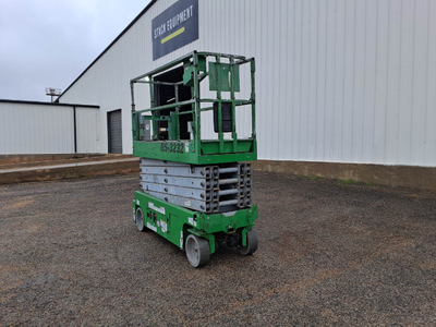 USED 2016 Genie GS-3232