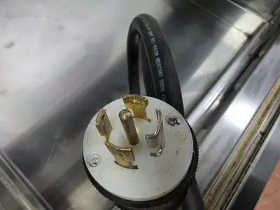 Used Henny Penny Used Henny Penny HMR-105 5-Well Heated Merchandiser Warmer Display 208V 3PH Heated Cabinets & Displays Illinois US | Falcon Restaurant Supply #1373723
