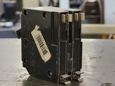 USED CUTLER-HAMMER CHQ240