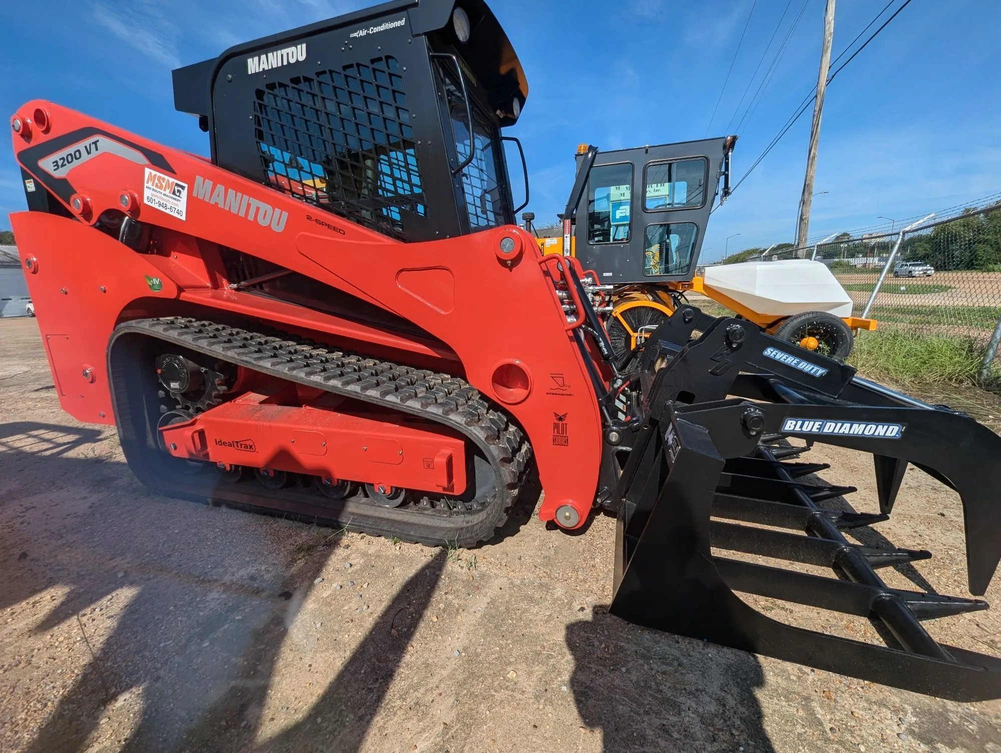 NEW Manitou 3200VT