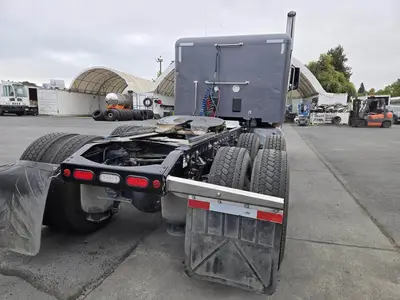 USED 2020 PETERBILT 567