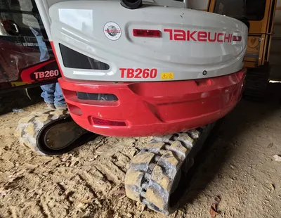 TAKEUCHI TB260 Excavator | Iron Listing (6)