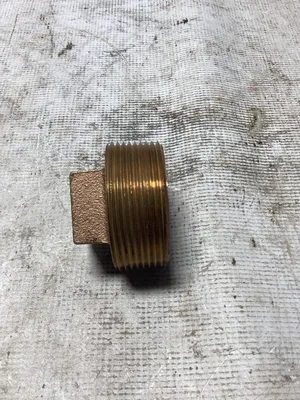 2 1/2″ Hollow Brass Pipe Plug
