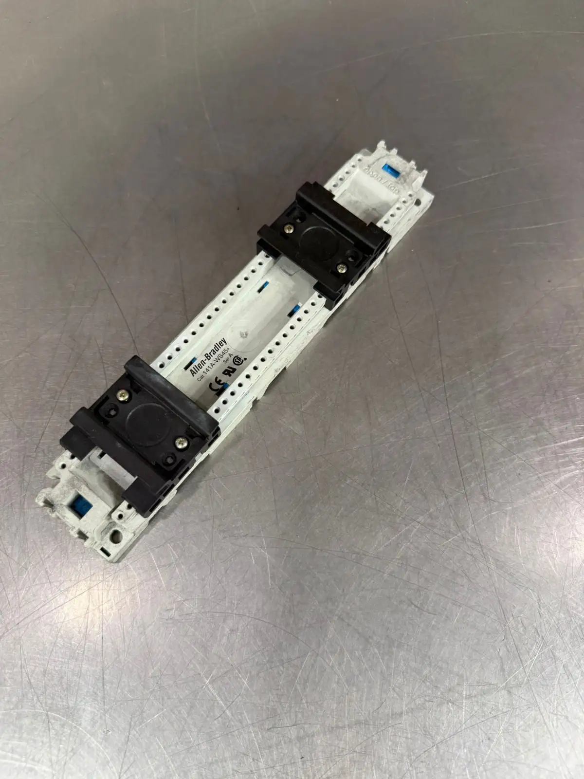 Allen Bradley 141A-WS45 /A Mounting Rail 141A-WS45* (9.3.2)