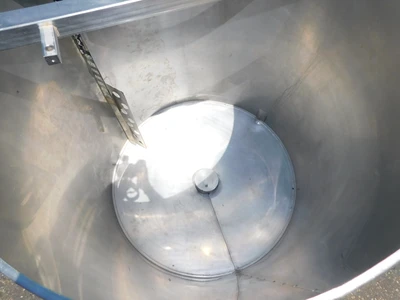 USED 150 GALLON TANK 150 GALLON MIX TANK