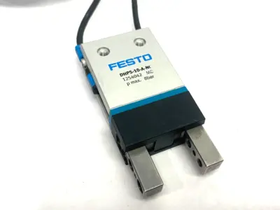 USED FESTO PARALLEL GRIPPER 3MM STROKE 254042 W/ DUAL PROXIMITY SENSORS