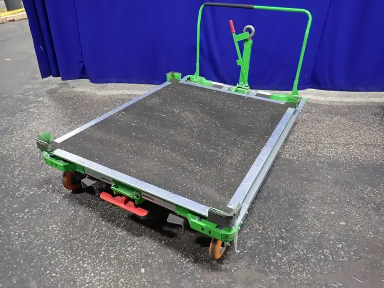 Used THE SCHARINE GROUP INC _UNKNOWN_ Maintenance Carts Ohio US | HGR 24 #740797