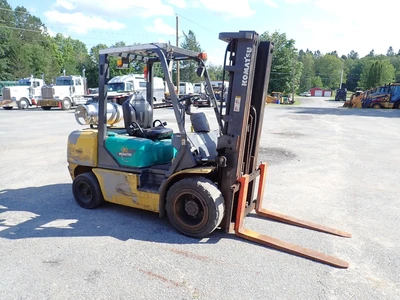 Used 2005 KOMATSU FG30HT-14 Internal Combustion Forklifts: Pneumatic Tire Massachusetts US | Brookside Equipment Sales #1422156