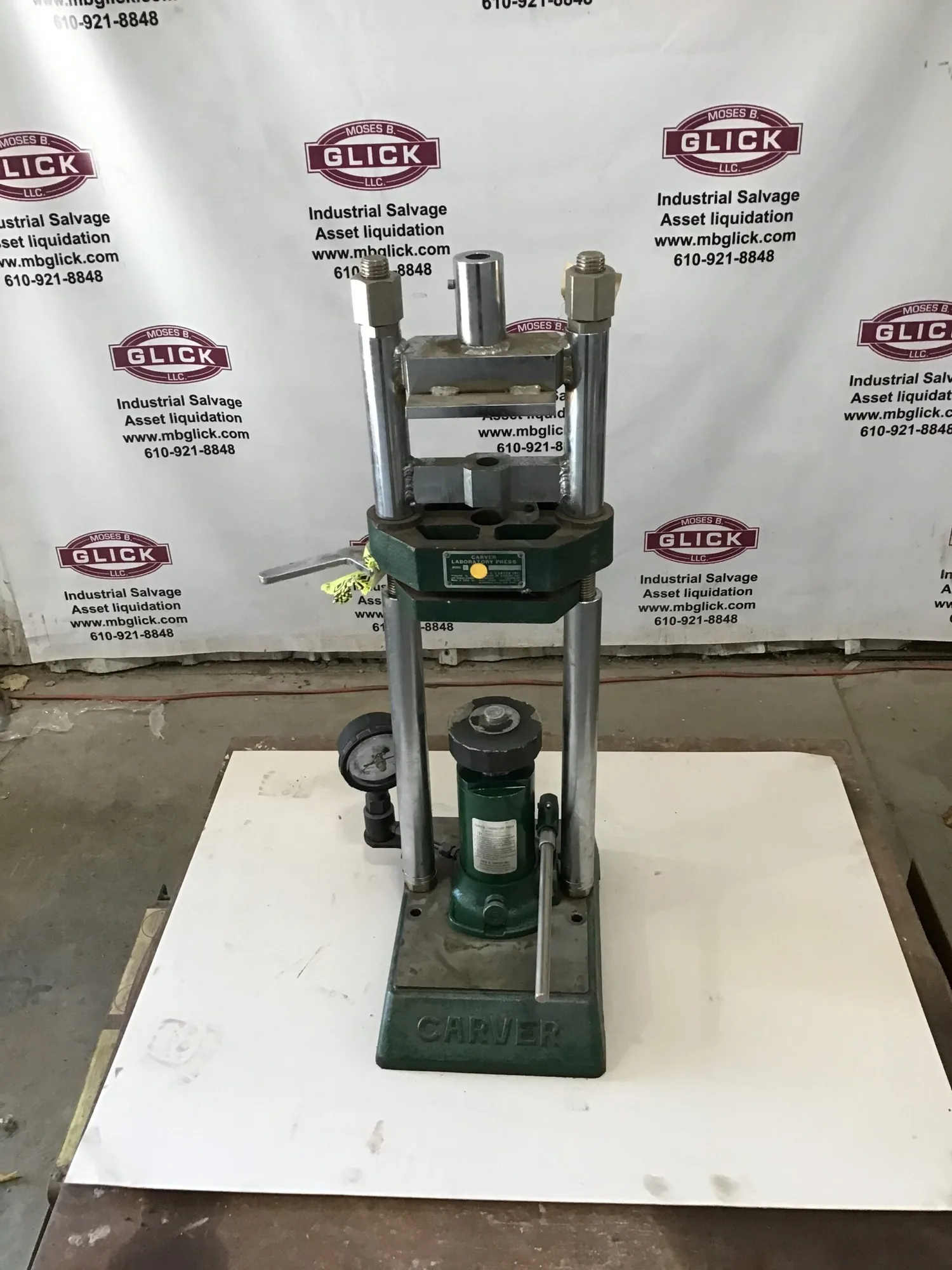 Carver Bench Top Class C 28000-555 Laboratory Hydraulic Press