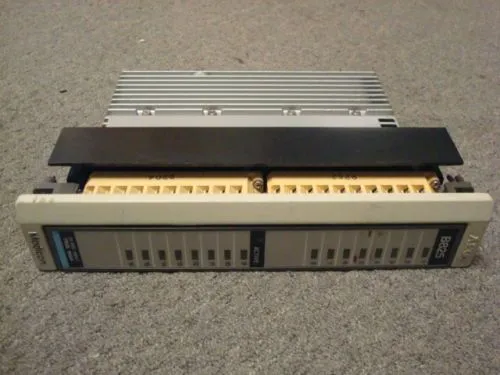 Modicon AS-B825-016 24VDC Input Module True High Used