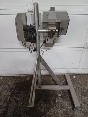 USED LOMA IQ2