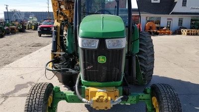 USED 2014 JOHN DEERE 6105D