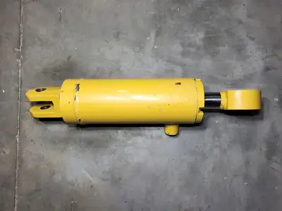 USED CATERPILLAR 9T-9901