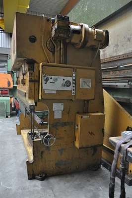 USED COLLY 200 TON X 3100 MM
