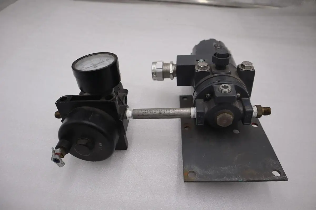 Fisher Type 646/ F001447257 20 mADC  30 VDC Transducer UNIT STOCK 3779A