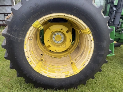 USED 2013 JOHN DEERE 6140D