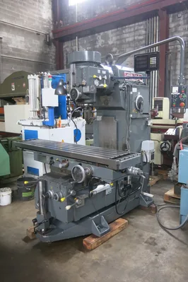 USED LAGUN GEARED HEAD MILLING MACHINE FVA-5LA / FVA 2000