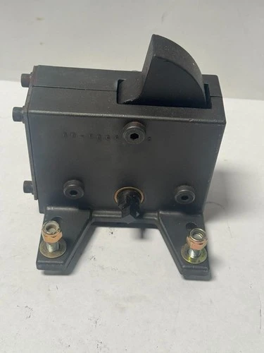OUC-3394-00 PNEUMATIC GRIPPER CLAMP ASSEMBLY CYLINDER LOCK