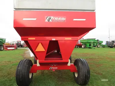 New | in-Stock 2025 E-Z TRAIL 500 Gravity Wagons Pennsylvania US | Zimmerman Farm Service #1410044