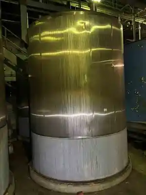 5600 gallon stainless steel tank