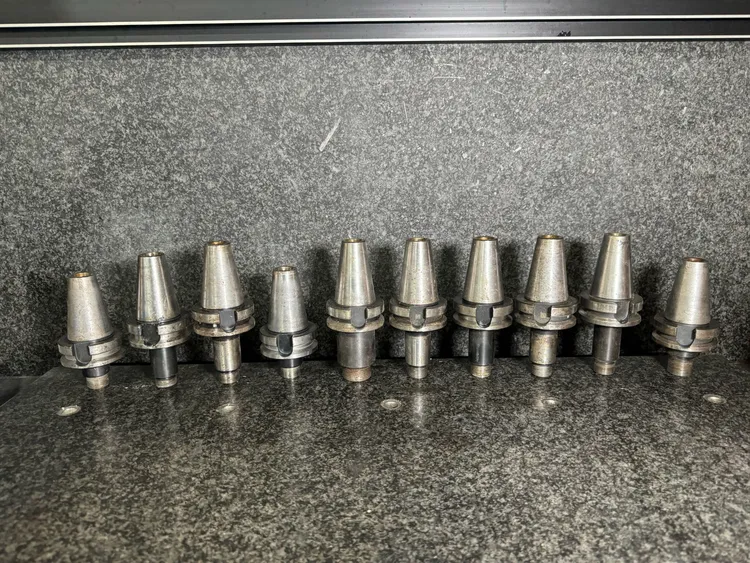 Used UNBRANDED BT40 Tool Holders | MachineStation #946992