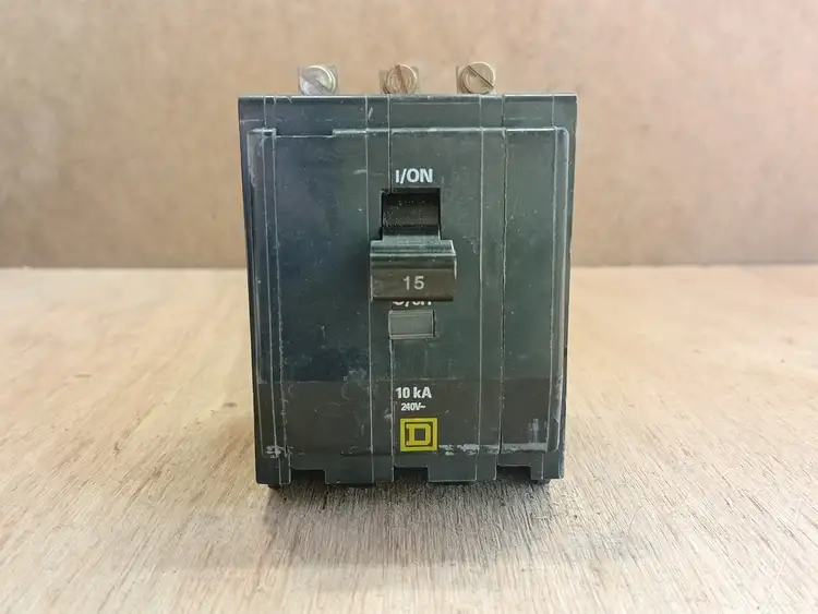 Used SQUARE D QOB315 Switchgears British Columbia CA | Lenmark #1438491