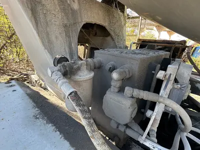 Used 2000 MACK DM690S CONVEYOR Concrete Mixer Trucks Pennsylvania US | Proxy Equipment #1379125