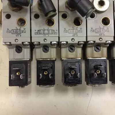 USED BOSCH 0 820 023 502 / MANIFOLD
