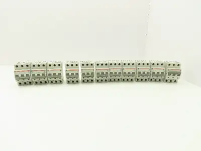 Cutler Hammer WMS3D03 3-Pole 3A Circuit Breaker Lot of 11