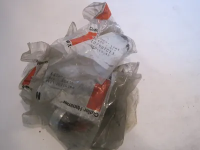 9 NEW CUTLER HAMMER 10250T-C13 RED GLASS LENS 10250TC13