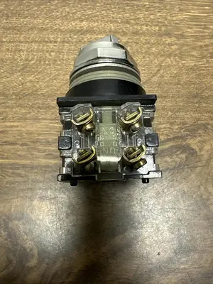 New | in-Stock GE CR104P Miscellaneous Equipment (Electrical & Power) Ohio US | Surplus Asset Holdings #1243787