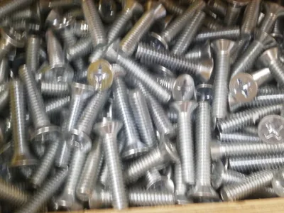 Flat Head Phillips Bolt (10 pcs) 1/4-20X1 1/4"  - Zinc Plated