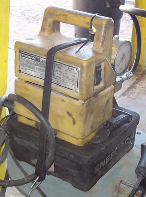 Enerpac Model PUJ1200B Hydraulic Unit; S/N 04889C