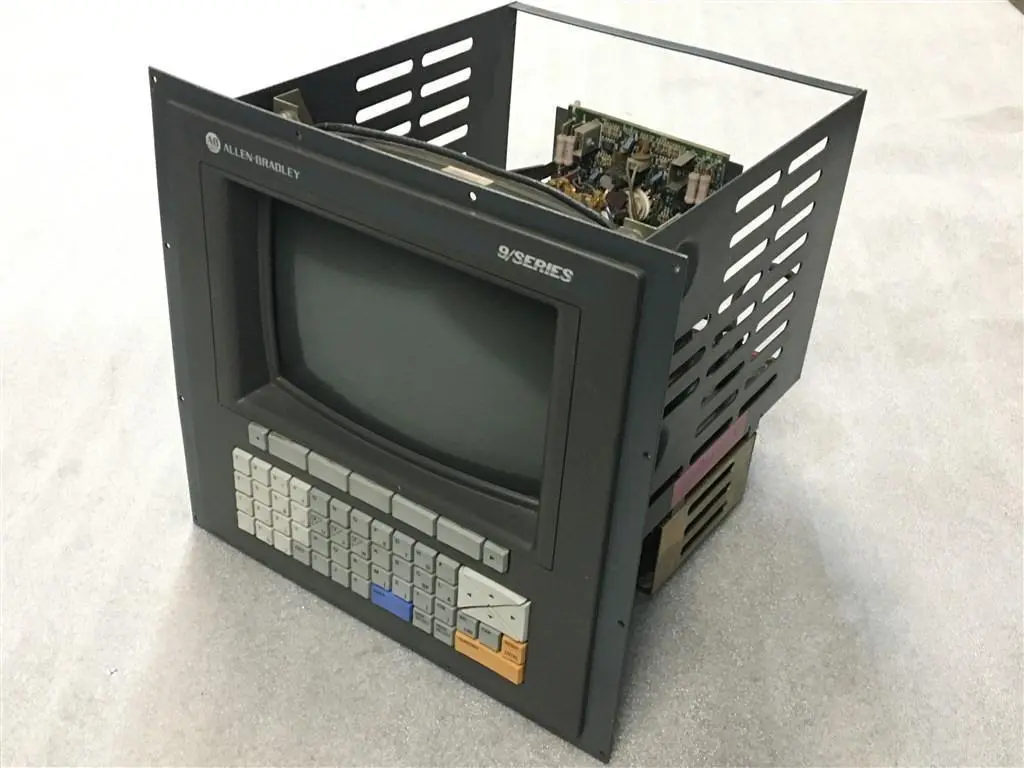 USED ALLEN BRADLEY 9 SERIES COLOR OPERATOR PANEL 8520-OPC