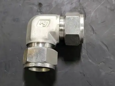 USED HY-LOK 316/L