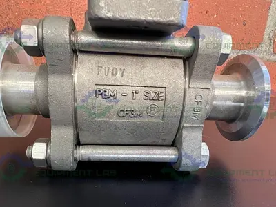 USED PBM S1HLE5X-D---34 STAINLESS STEEL BALL VALVE W/ 1" SANITARY FITTING