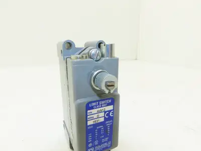 Square D 9007 AW12 Roller Limit Switch 15A 600V -No Lever Arm