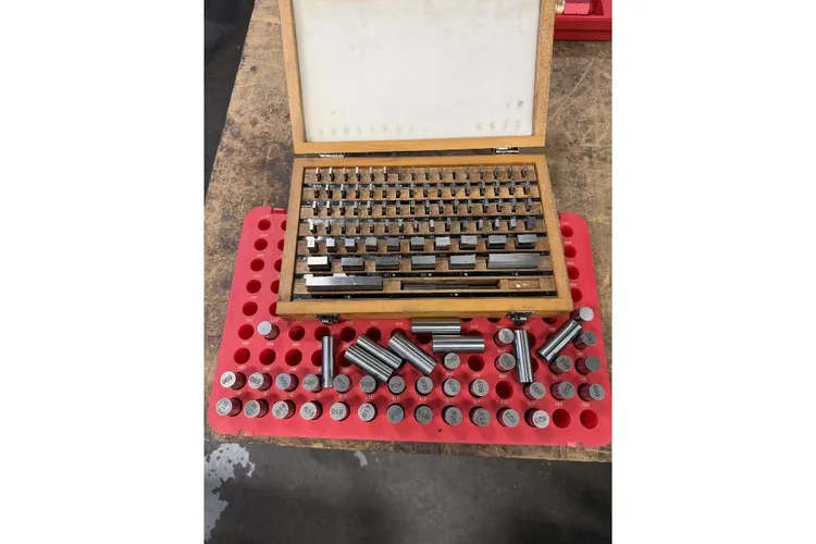 Used _UNKNOWN_ _UNKNOWN_ Gage Blocks Utah US | KD Auctions #1549536