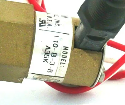 NEW DWYER L10-B-3-B MINI LEVEL SWITCH L10B3B