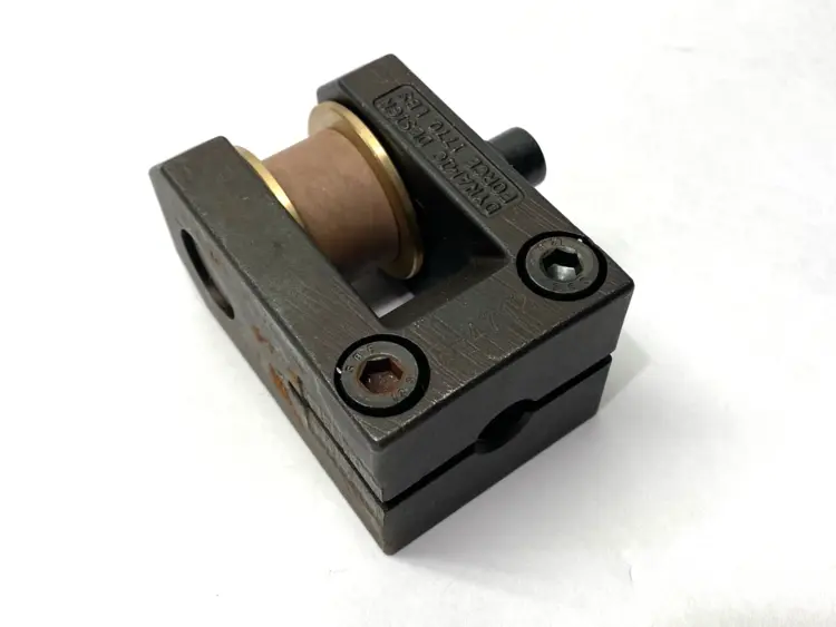 Used E&E CYLINDER CLEVIS 80MM H X 51MM L X 45MM W M12 MAIN THREAD Miscellaneous MRO | Maverick Industrial Sales #1121619